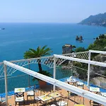 Lloyd's Baia Hotel 4*