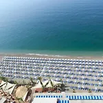Hotel Lloyd's Baia Vietri