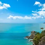 Hotel Lloyd's Baia 4*