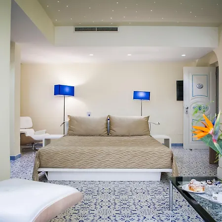 Hotel Lloyd's Baia Vietri sul Mare