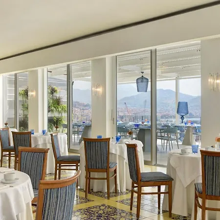 Lloyd's Baia Hotel 4*