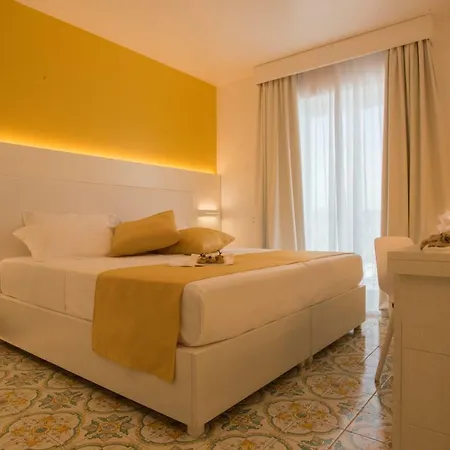 Hotel Lloyd's Baia Vietri sul Mare