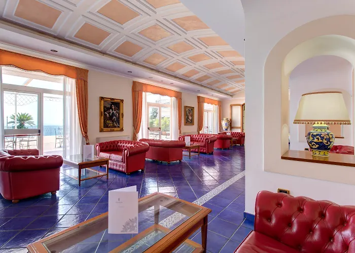 Ξενοδοχείο Lloyd's Baia 4*