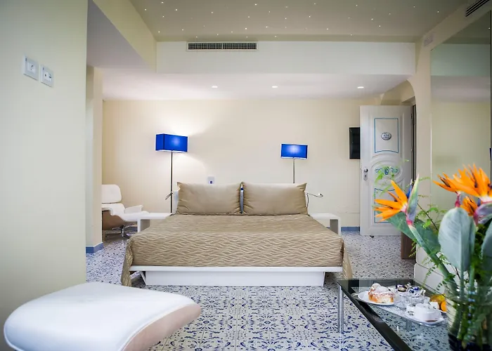 Ξενοδοχείο Lloyd's Baia Vietri