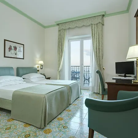 Lloyd's Baia 4* Vietri sul Mare