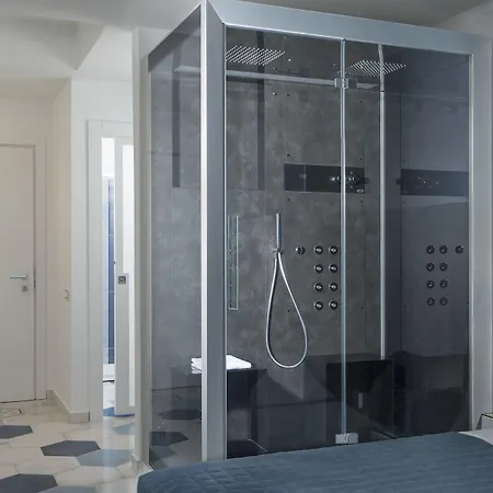 Hotel Lloyd's Baia 4*