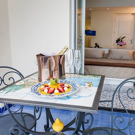 Lloyd's Baia Hotel