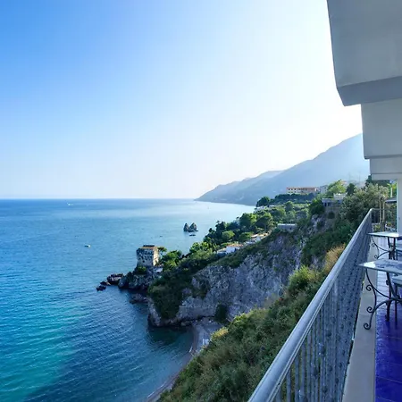 Lloyd's Baia 4* Vietri