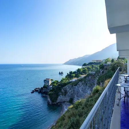 Lloyd's Baia 4* Vietri