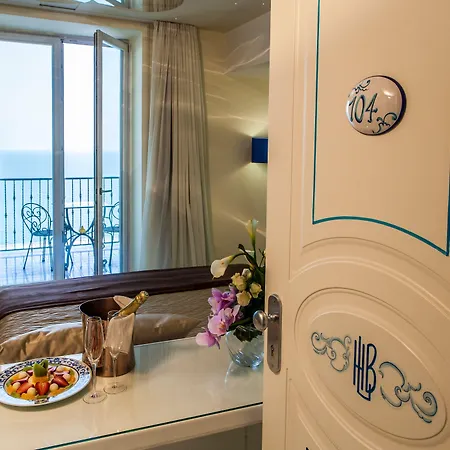 Lloyd's Baia Hotel 4*