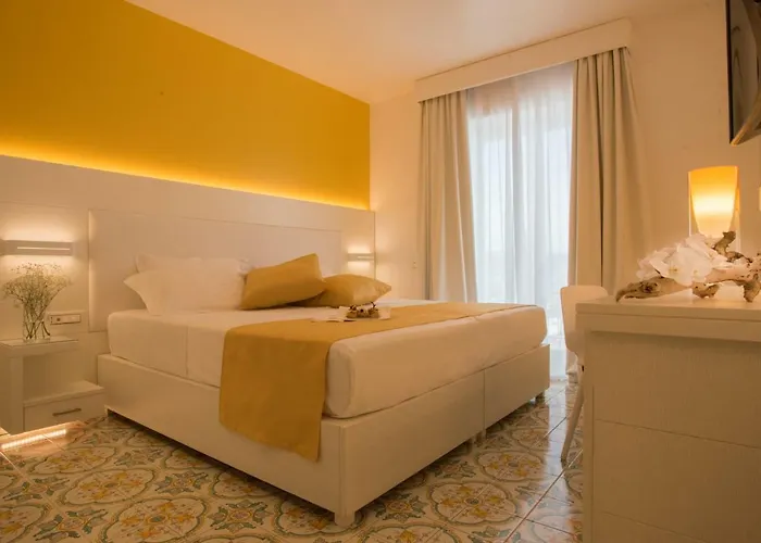 Hotel Lloyd's Baia Vietri sul Mare